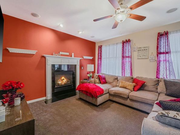 9 Paddock Lane, Medford NY 11763