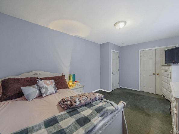 9 Paddock Lane, Medford NY 11763