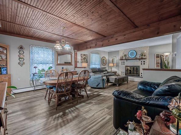 140 Jerusalem Avenue, Levittown NY 11756