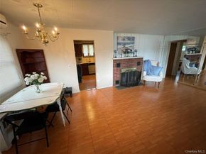 335 Alfred Street, North Babylon NY 11703