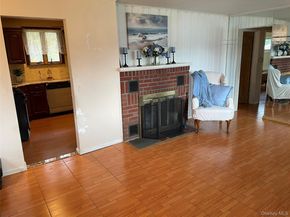 335 Alfred Street, North Babylon NY 11703