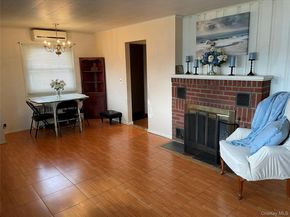 335 Alfred Street, North Babylon NY 11703