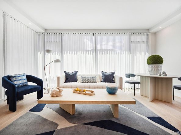 38-20 Parsons Boulevard 210, Flushing NY 11354