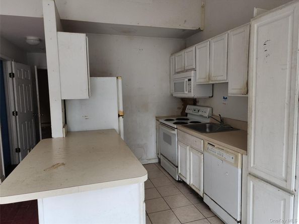 33 Wood Avenue, Mastic NY 11950