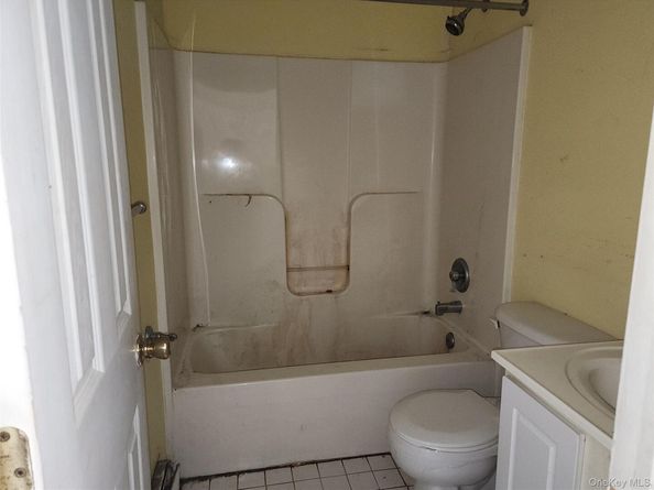 33 Wood Avenue, Mastic NY 11950