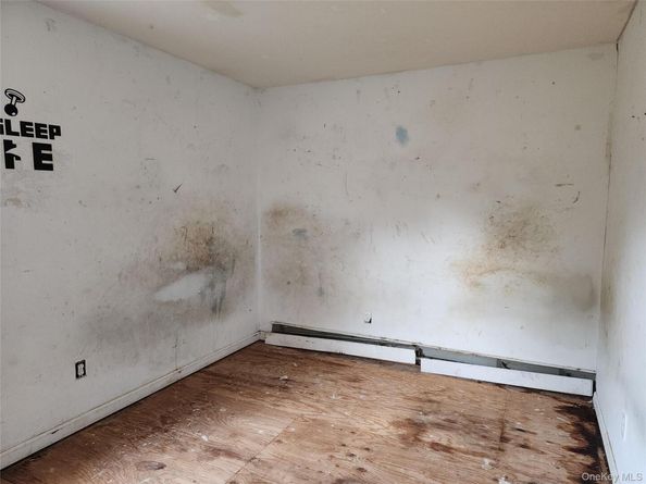 33 Wood Avenue, Mastic NY 11950