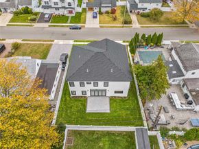 48 Martin Lane, Westbury NY 11590