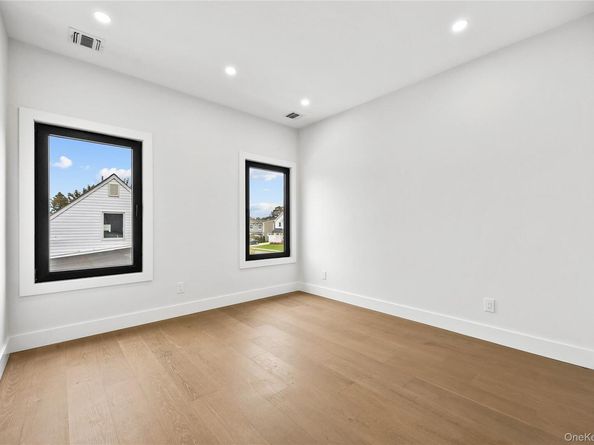 48 Martin Lane, Westbury NY 11590