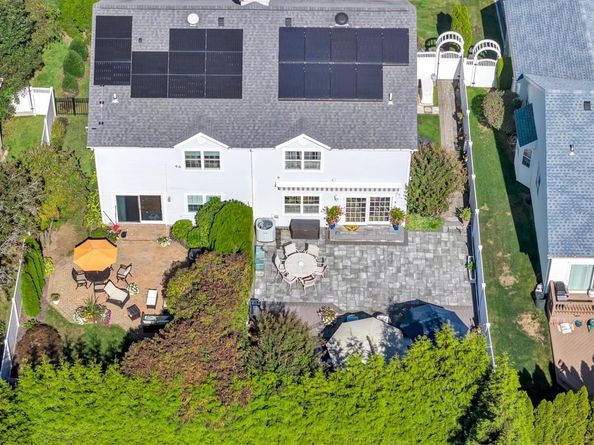 60 Herrels Circle, Melville NY 11747