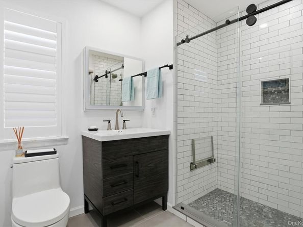 60 Herrels Circle, Melville NY 11747