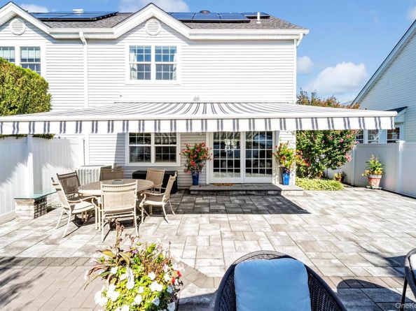 60 Herrels Circle, Melville NY 11747