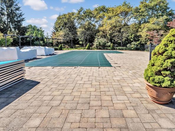 60 Herrels Circle, Melville NY 11747