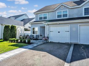 60 Herrels Circle, Melville NY 11747