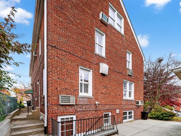 2247 mickle Avenue, Bronx NY 10469