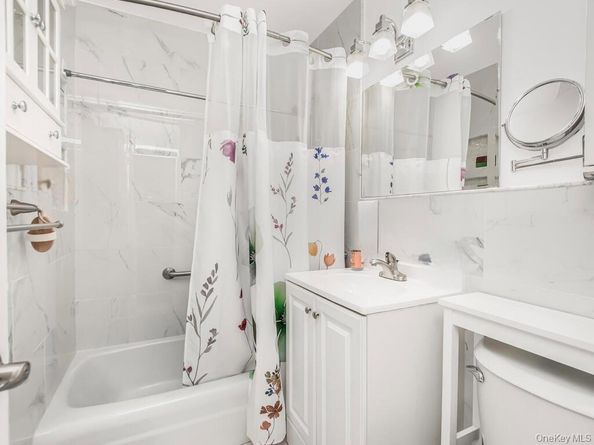 1966 Newbold Avenue 505, Bronx NY 10472