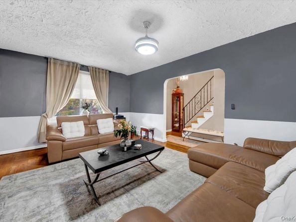 3302 Colden Avenue, Bronx NY 10469