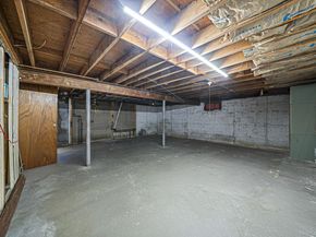 27 Kenwood Drive, Bohemia NY 11716