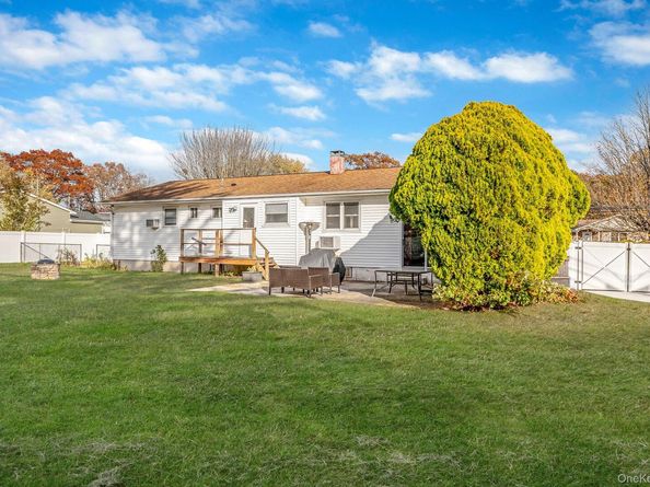 27 Kenwood Drive, Bohemia NY 11716