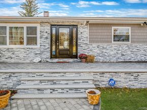 27 Kenwood Drive, Bohemia NY 11716