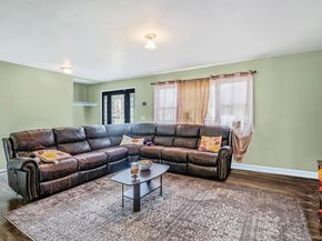 27 Kenwood Drive, Bohemia NY 11716