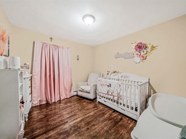 27 Kenwood Drive, Bohemia NY 11716