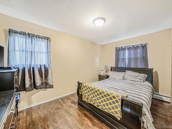 27 Kenwood Drive, Bohemia NY 11716