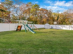 27 Kenwood Drive, Bohemia NY 11716