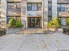 98-25 64th Road 7J, Rego Park NY 11374