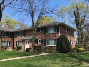 141 Edmunton Drive G18, North Babylon NY 11703