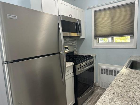 141 Edmunton Drive G18, North Babylon NY 11703