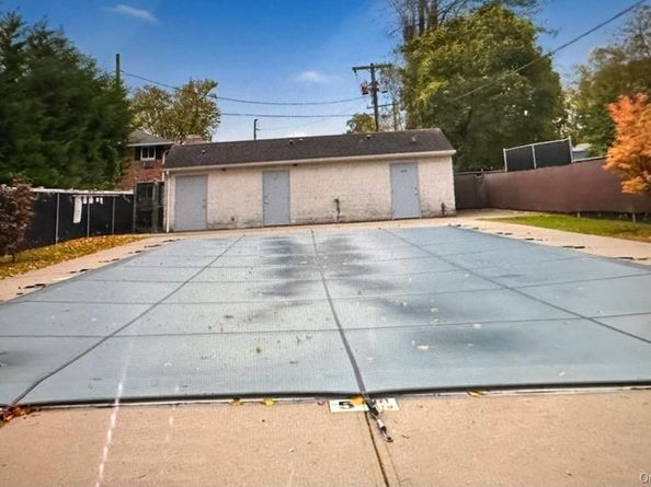 141 Edmunton Drive G18, North Babylon NY 11703