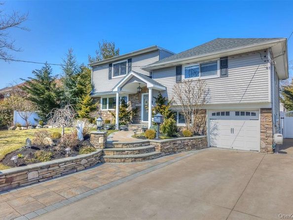 266 Thompson Avenue, Oceanside NY 11572