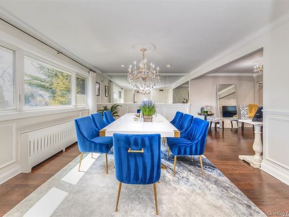 266 Thompson Avenue, Oceanside NY 11572