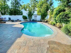 266 Thompson Avenue, Oceanside NY 11572