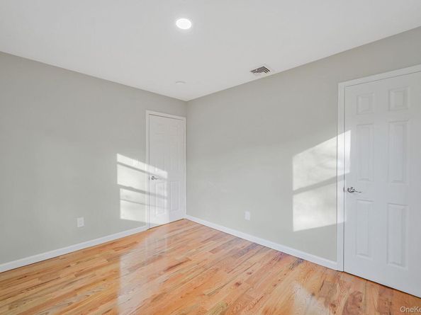 14 Clearview, Selden NY 11784