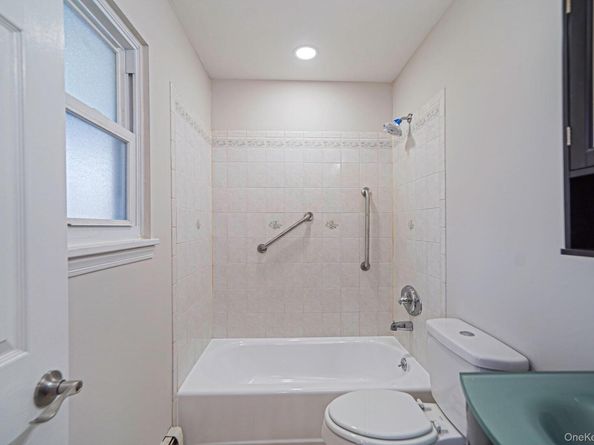 14 Clearview, Selden NY 11784