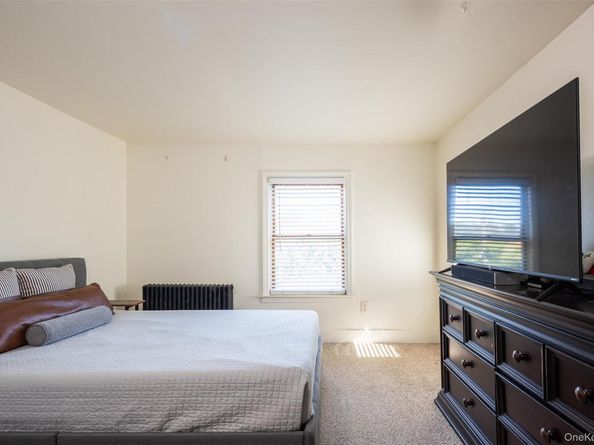 428 Montauk Highway, East Moriches NY 11940