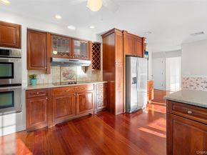 6 Penelope Lane, Huntington NY 11743