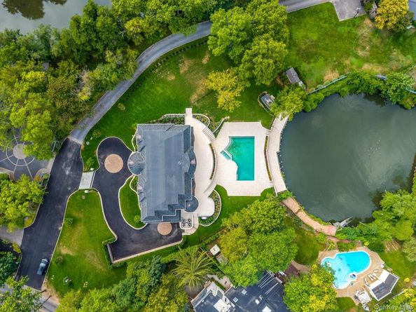 566A E Shore Road, Great Neck NY 11024