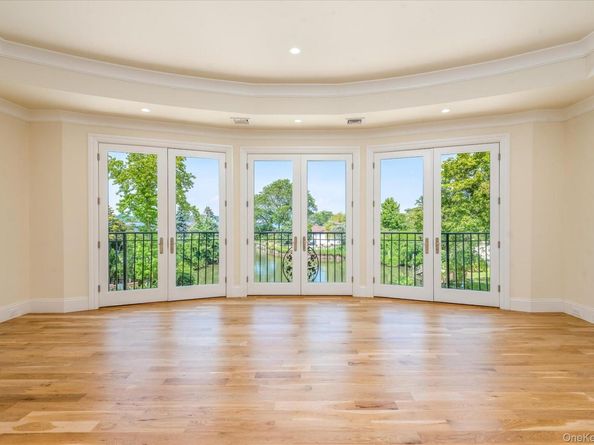 566A E Shore Road, Great Neck NY 11024