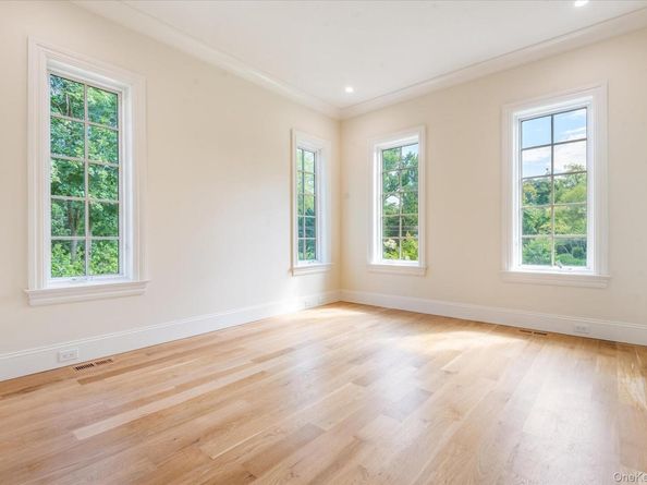 566A E Shore Road, Great Neck NY 11024