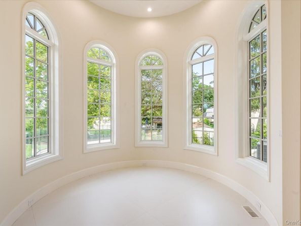 566A E Shore Road, Great Neck NY 11024