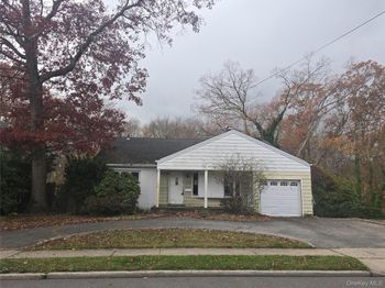 378 Lakeshore Boulevard