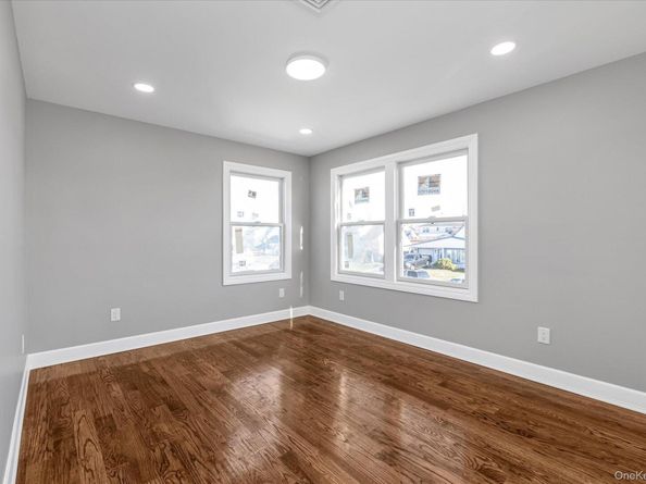 33 Prentice Road, Levittown NY 11756