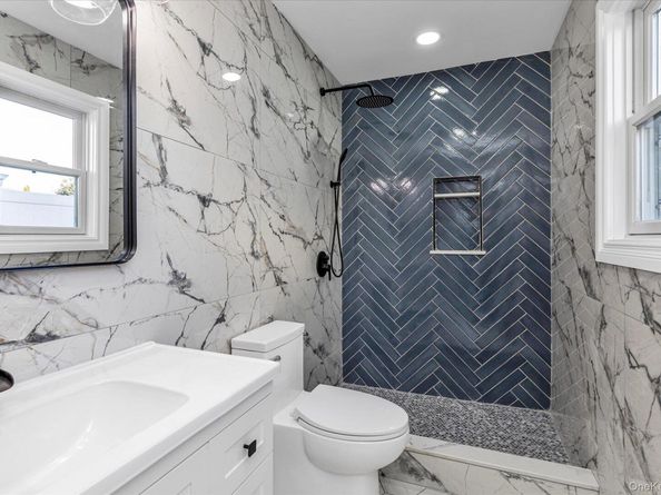 33 Prentice Road, Levittown NY 11756