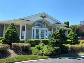 104 Aerie Way, East Quogue NY 11942