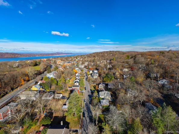 90 Rosedale Avenue, Hastings-on-Hudson NY 10706