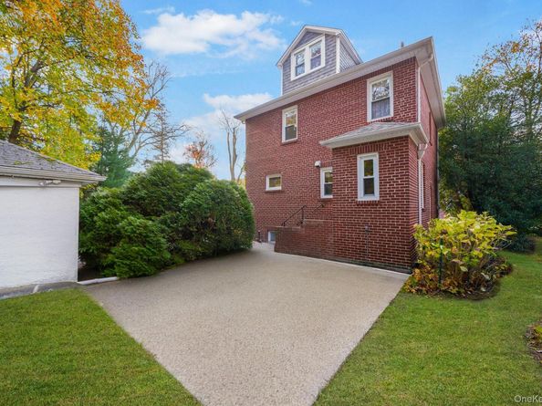 90 Rosedale Avenue, Hastings-on-Hudson NY 10706