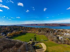 90 Rosedale Avenue, Hastings-on-Hudson NY 10706