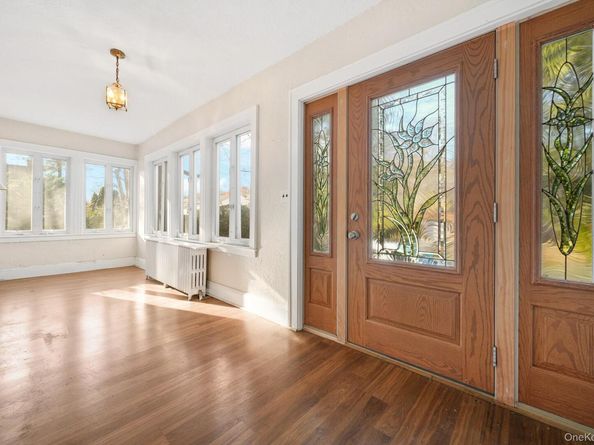 90 Rosedale Avenue, Hastings-on-Hudson NY 10706